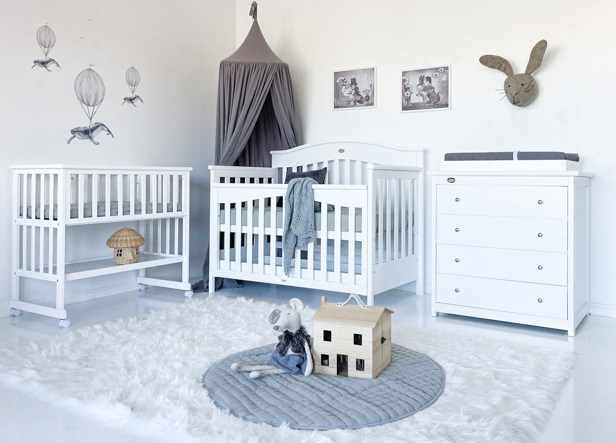 Rolling bassinet 2025 with drawers