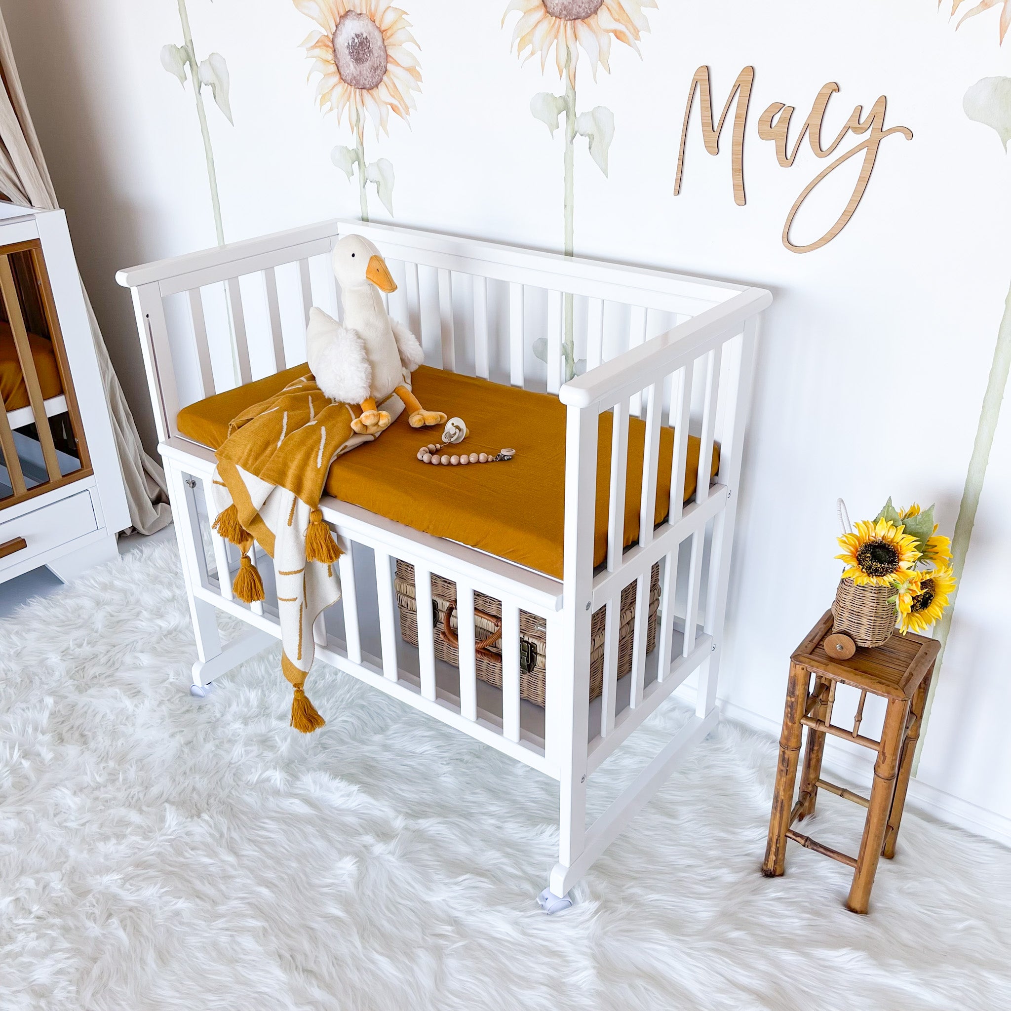 Bedside Bassinet – Cloud Baby Bedrooms - Main Image