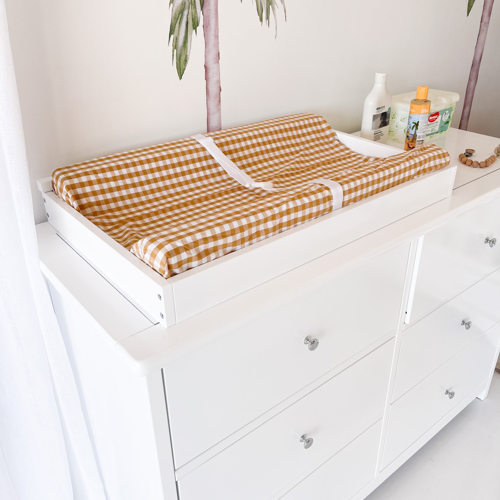 Contemporary Cot with 6 Drawer Chest and Bedside Bassinet