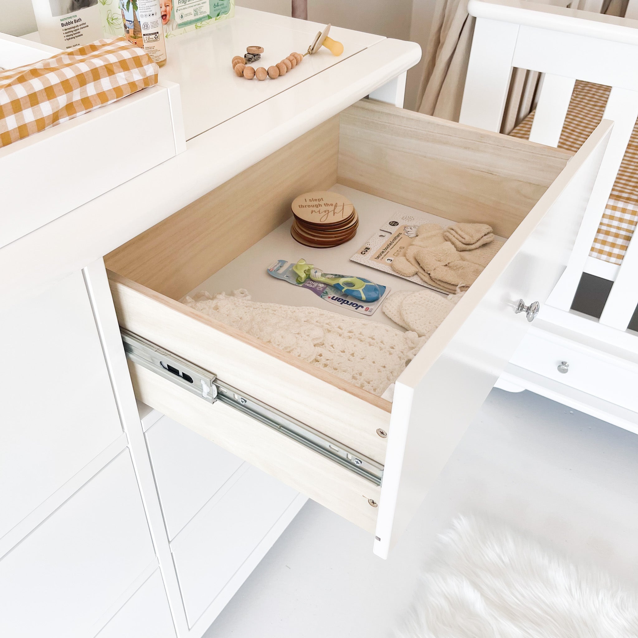 Contemporary Cot with 6 Drawer Chest and Bedside Bassinet