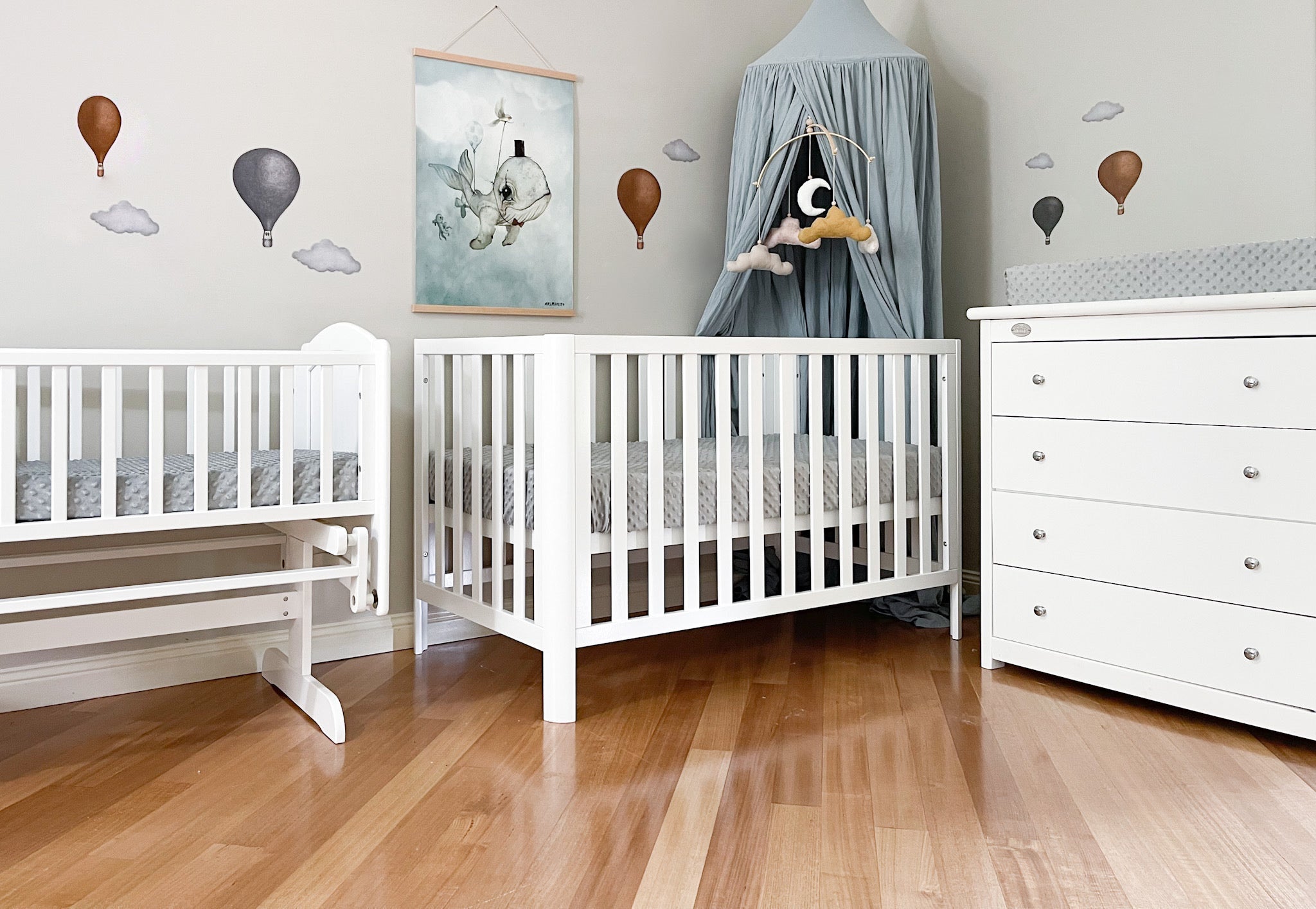 Modern Cot with Chest and Cradle