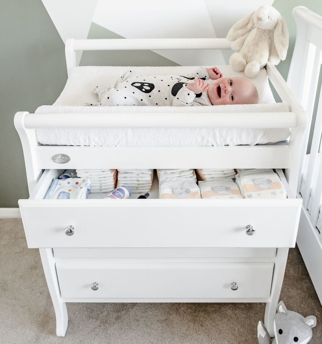 Baby on 3 Drawer Change Table