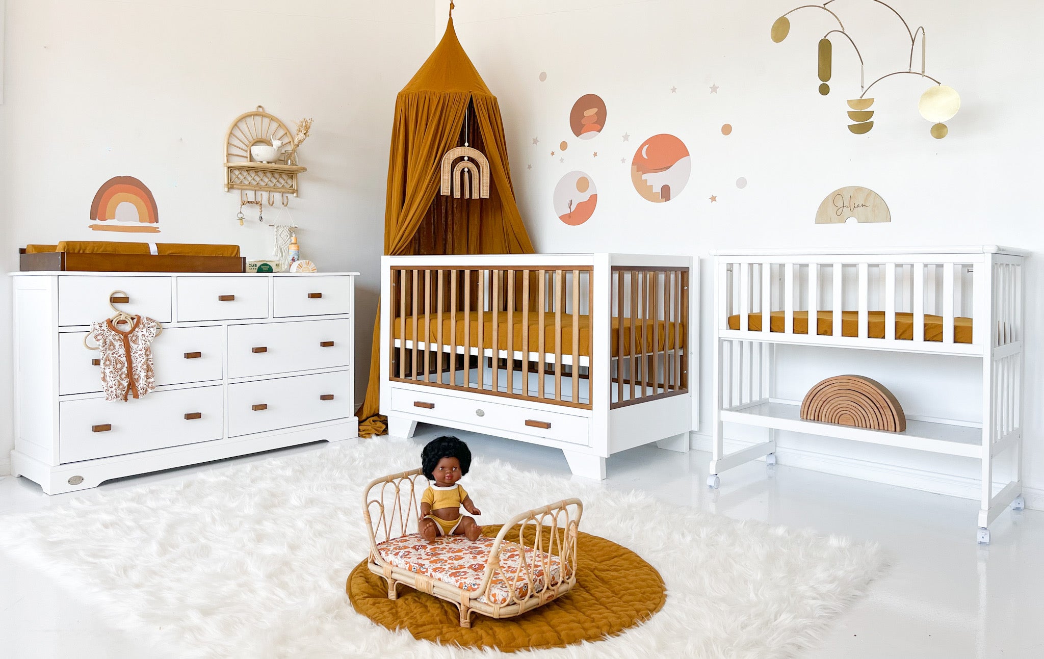 Two Tone Cot with 7 Drawer Chest and Bedside Bassinet